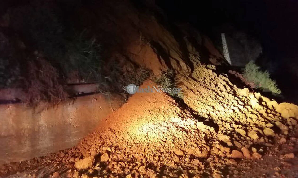 Τρόμος στα Χανιά από μεγάλη κατολίσθηση – Από θαύμα δεν θρηνήσαμε θύματα (εικόνες, βίντεο)